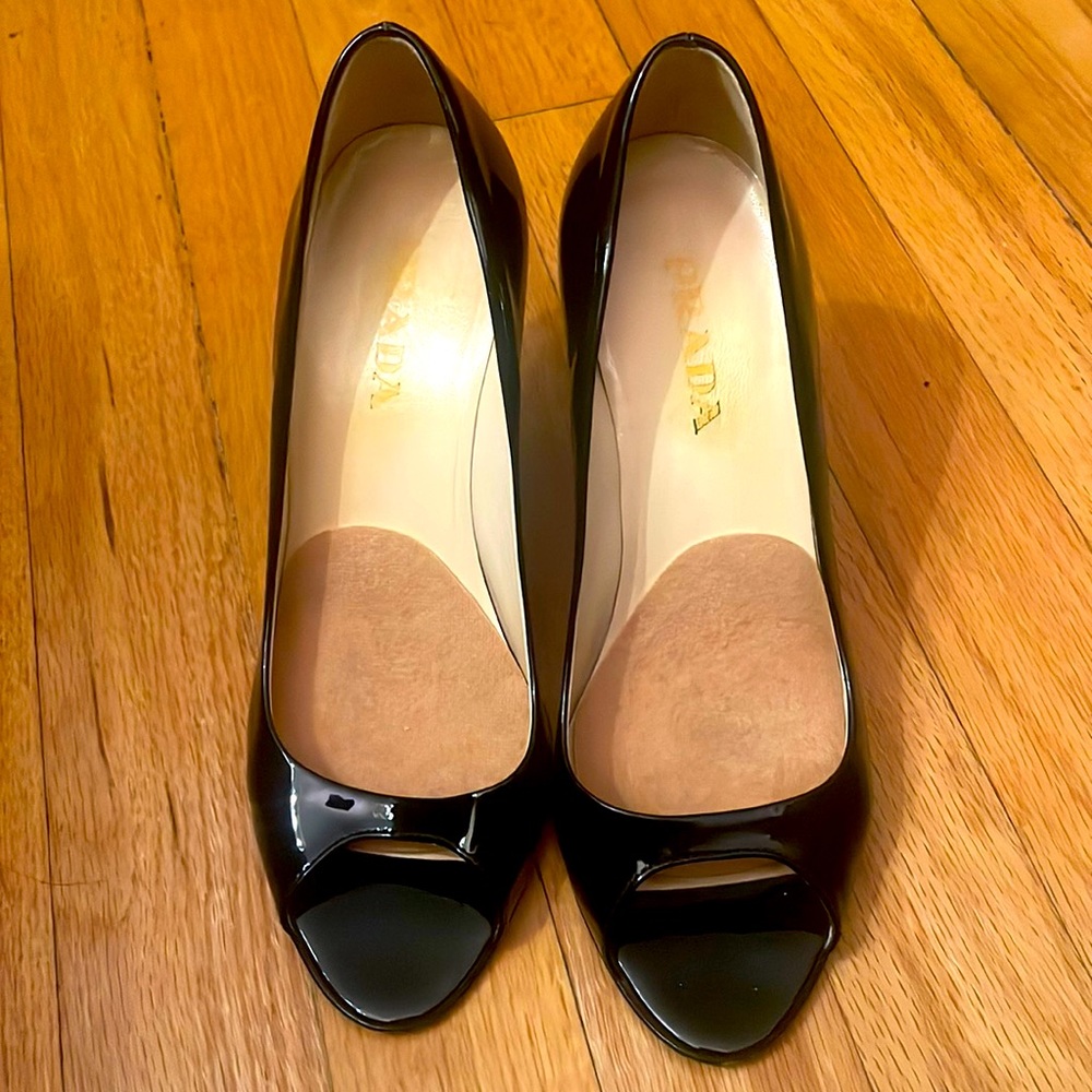 Prada patent leather peep toe black pumps 35